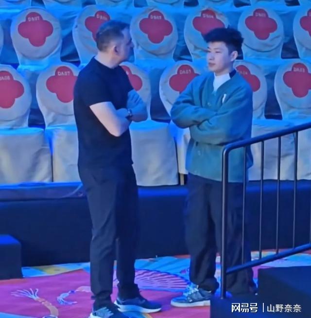包含塞尔日夺冠热情退潮，连续两轮未胜的词条
