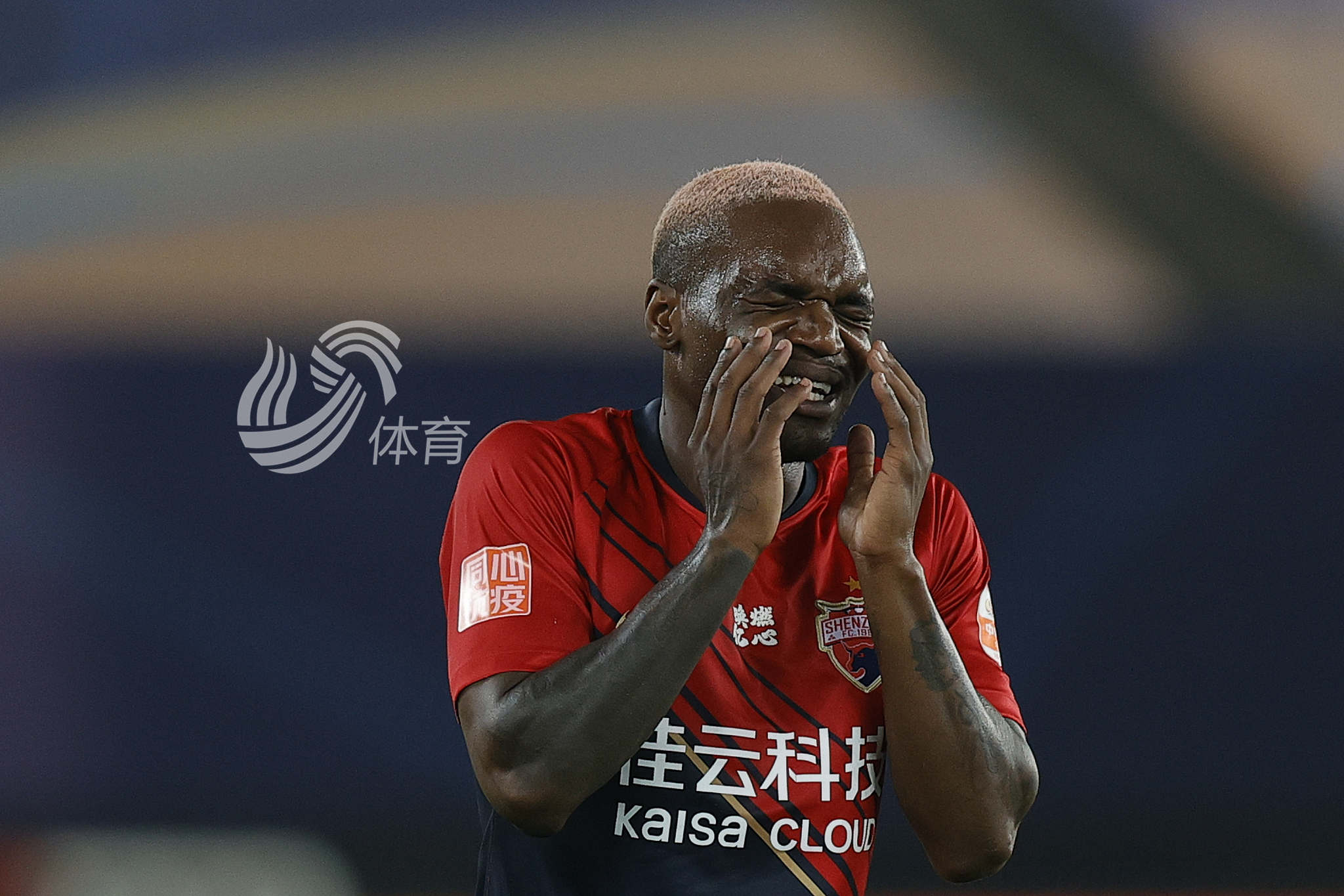 建业主帅多纳多尼连遭两连败，球队命运堪忧