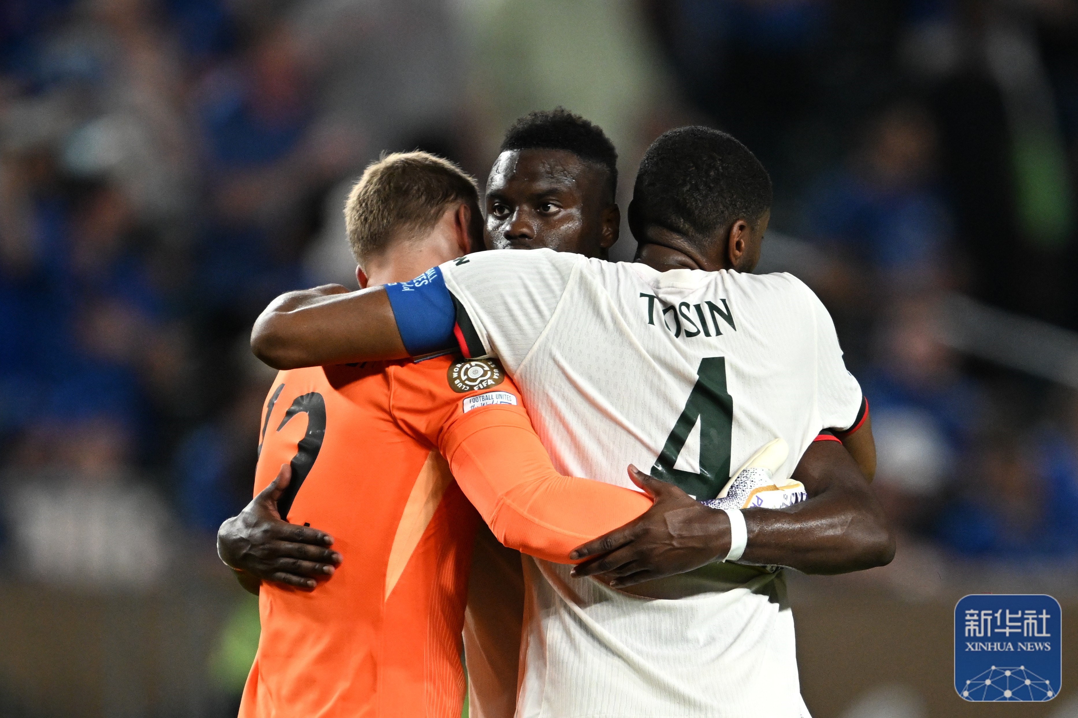 突尼斯队在比赛中积极拼搏，取得成功