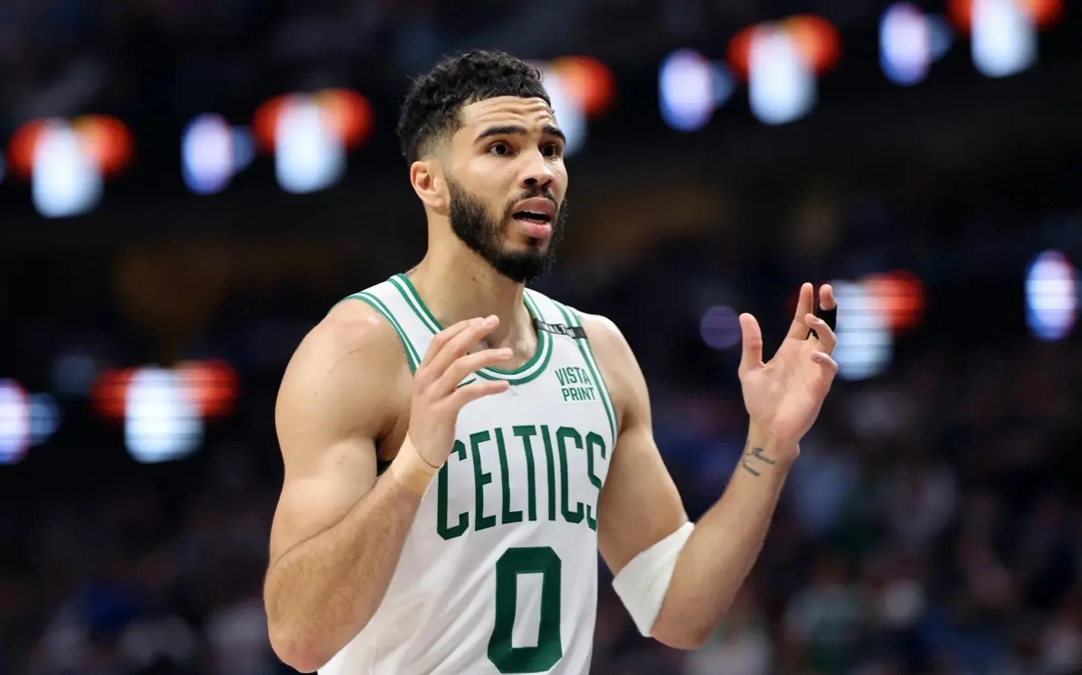 骑士逆袭黄蜂,塔图姆成为球队关键发挥点! 骑士逆袭黄蜂,塔图姆成为球队关键发挥点!