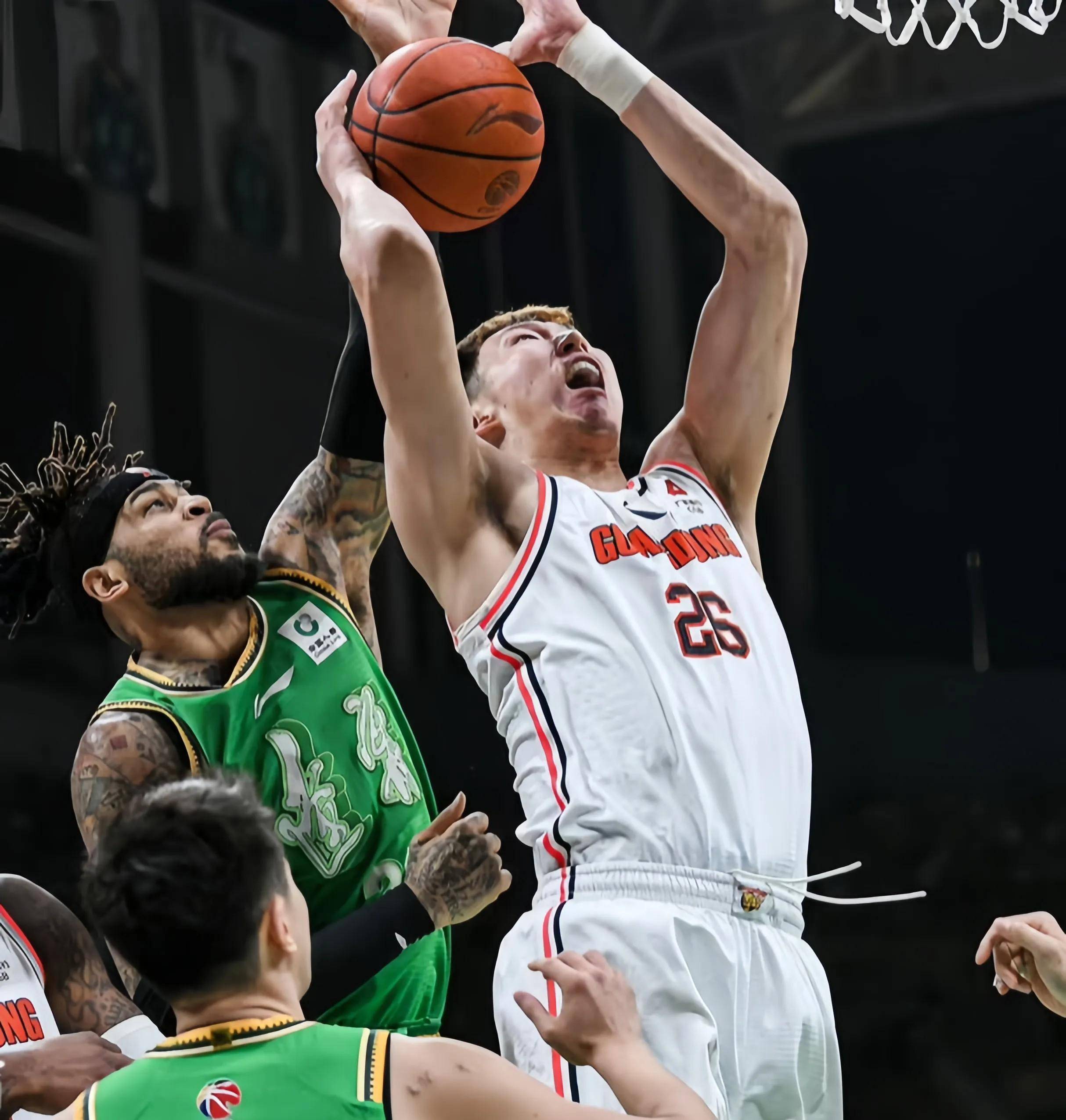 精彩瞬间回放！篮球比赛开拓新视野